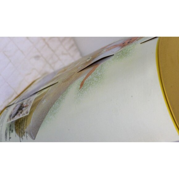 2000 Hallmark Special Edition Celebration Barbie Holiday Gold New Years 28269 - Picture 9 of 9